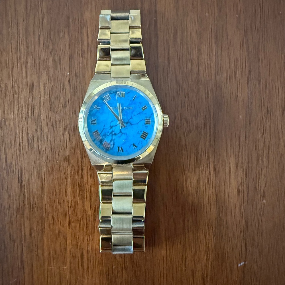 Michael Kors Gold Watch with Blue Dial (MK-5894) - Picture 2 of 4